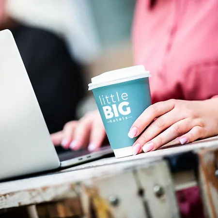 カルマ ミッテ ホテル 3*