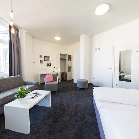 カルマ ミッテ ホテル