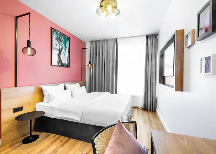 Calma Mitte Hotel 3*